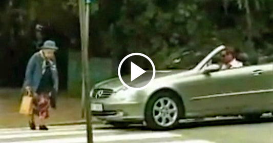 driver harassing woman FI