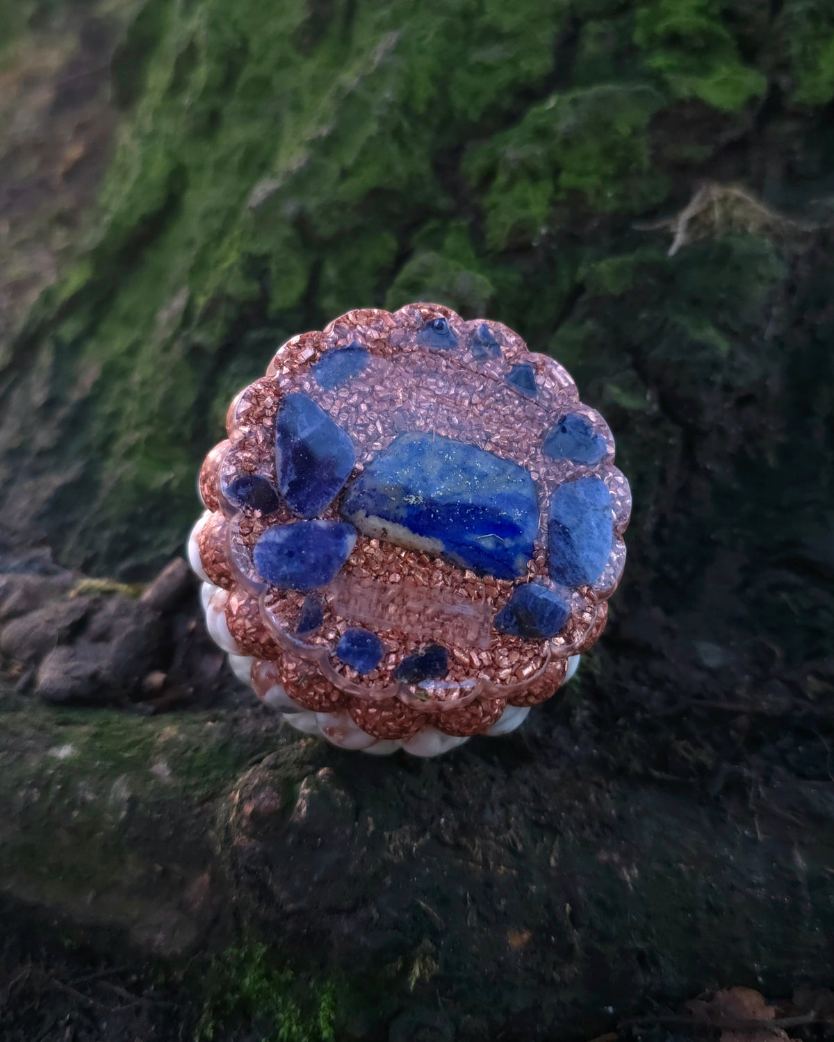 White Howlite Mini Shungite UFO Orgonite